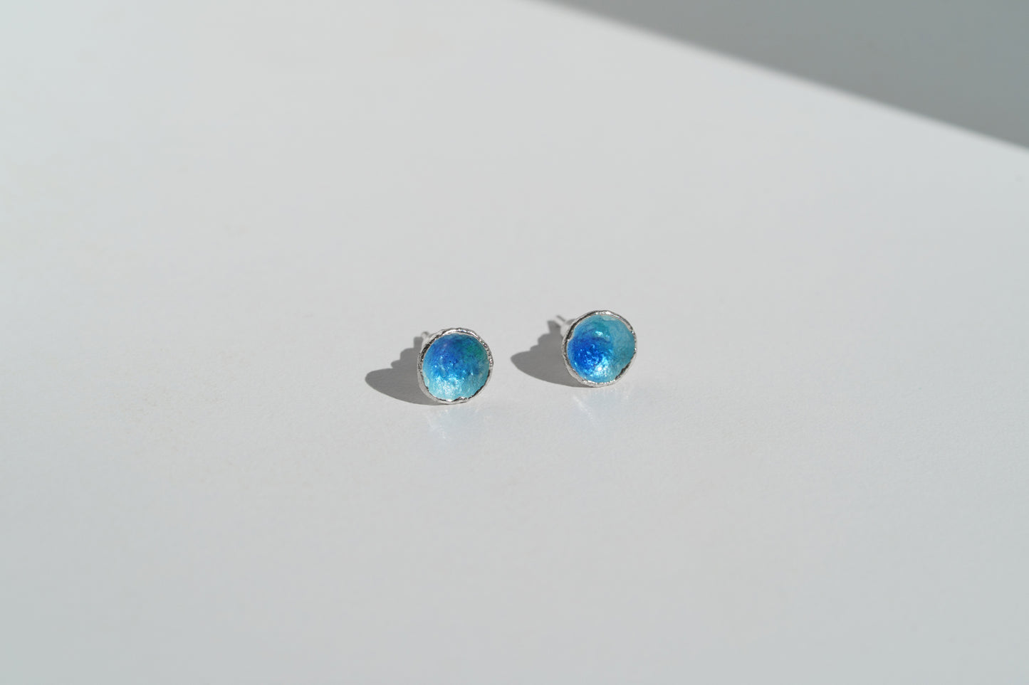 Earrings "Sea" (7,5 mm) blue