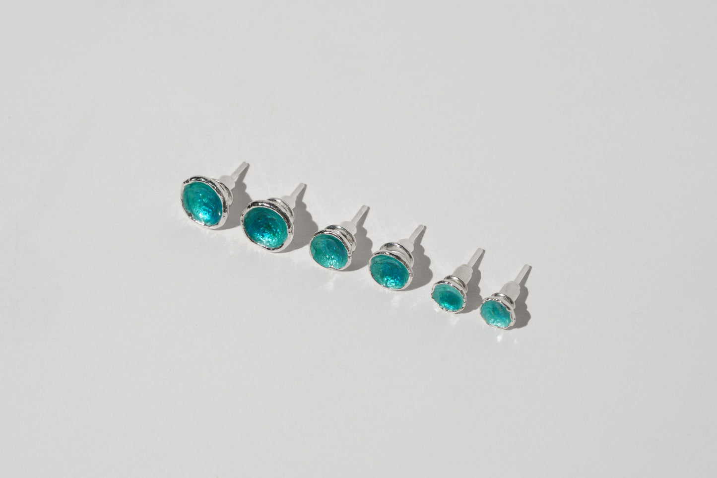 Earrings "Sea" (9 mm) emerald