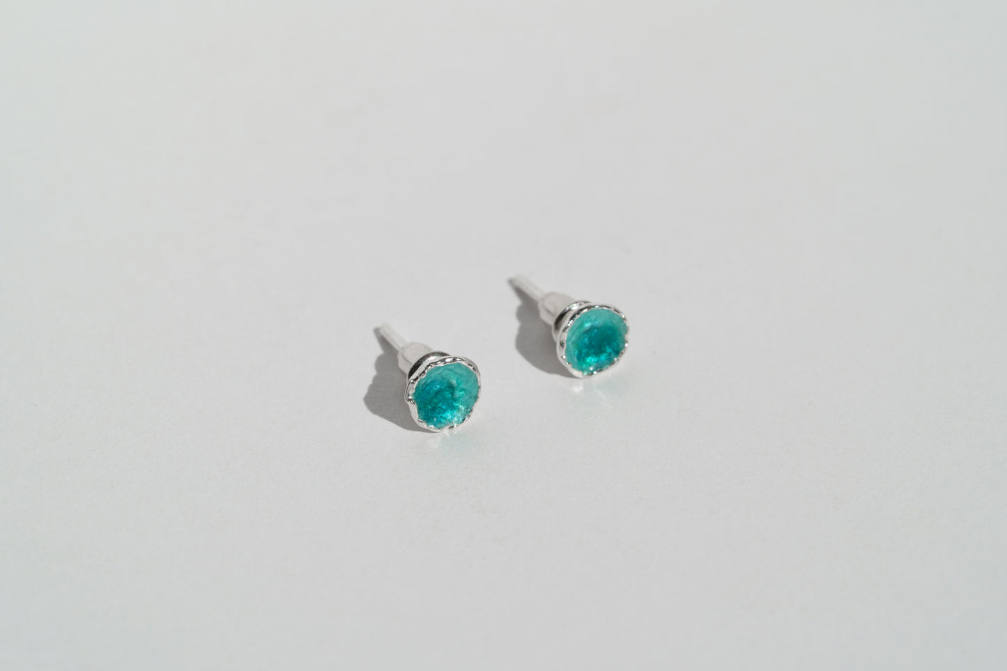 Earrings "Sea" (7,5 mm) emerald