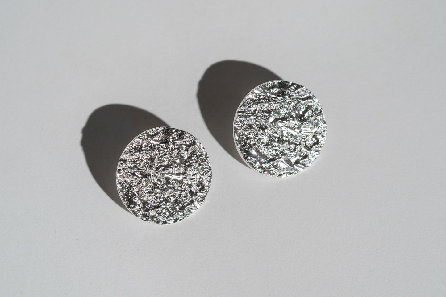 Disc earrings "Water surface" (20 mm)