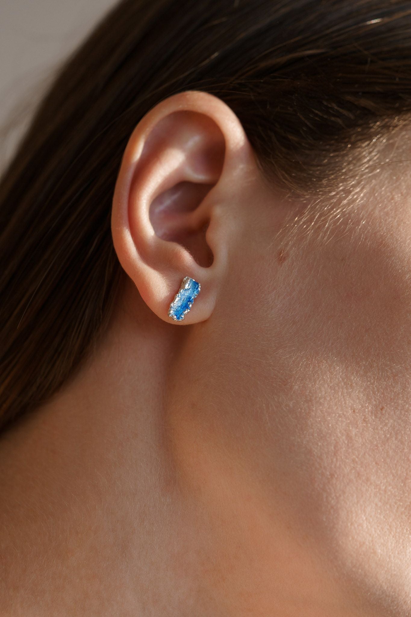 Stud-earrings "Wave" (4x10 mm) blue