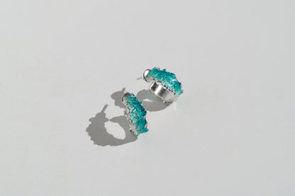 Congo earrings "Wave" (6 mm/15 mm) emerald