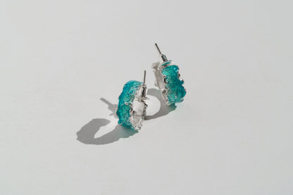Congo earrings "Wave" (6 mm/15 mm) emerald