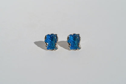 Stud earrings "Wave" blue (8х10 mm)