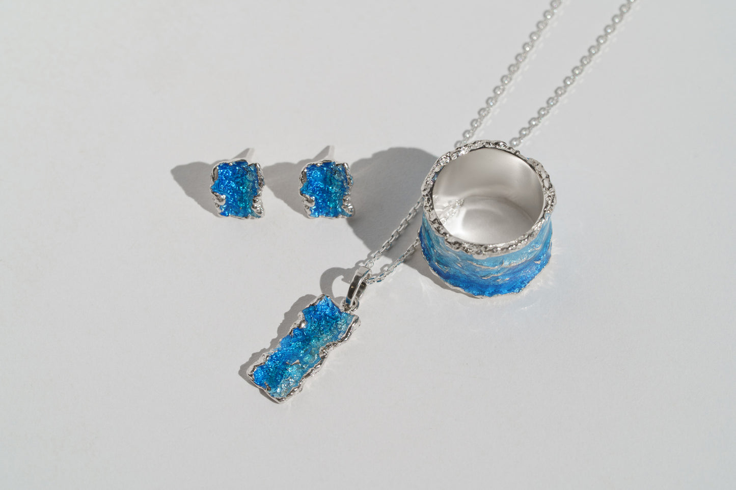 Pendant "Wave" (10x20 mm) blue