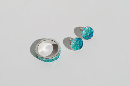 Ring "WAVE" emerald (6 mm) with smooth edges