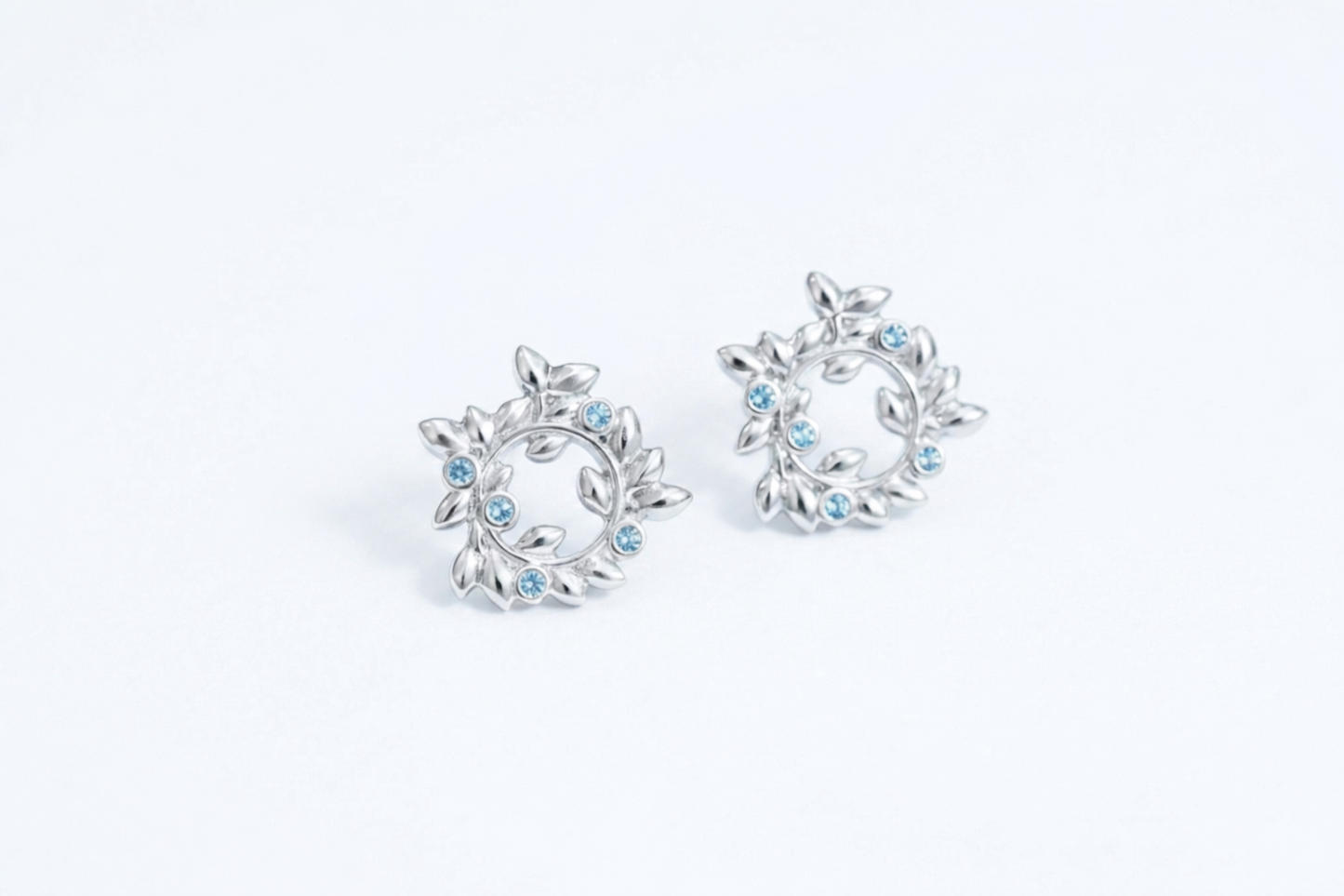 Stud earrings "Wreath" with gemstones