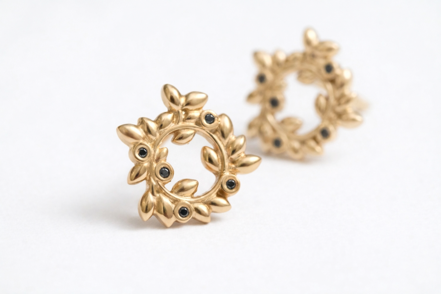 Stud earrings "Wreath" with gemstones
