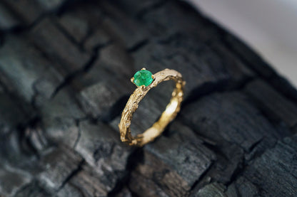 Ring "Light vine" (gemstone 3,5 mm)