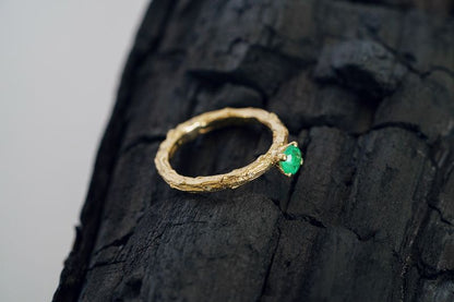 Ring "Light vine" (gemstone 3,5 mm)