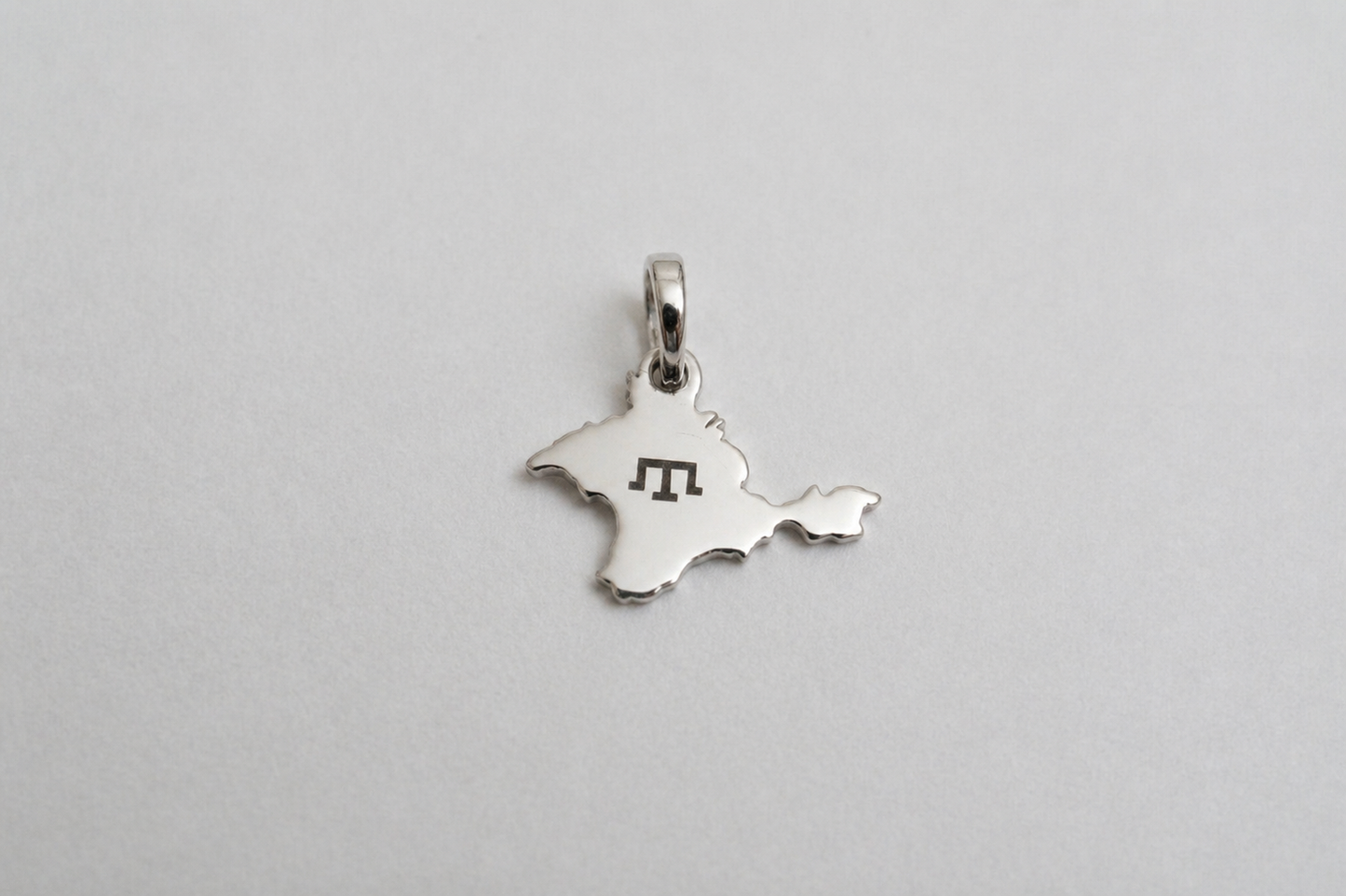 Pendant "Ukrainian Peninsula" (20 mm) with Tarak Tamga