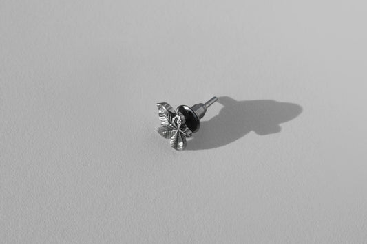 Monoearring “Chestnut Leaf” (10 mm) blackened