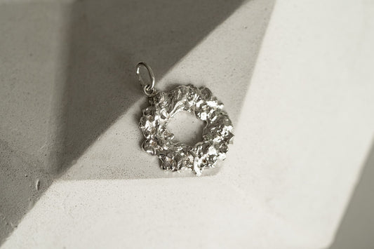 Pendant "Asteroid cluster"