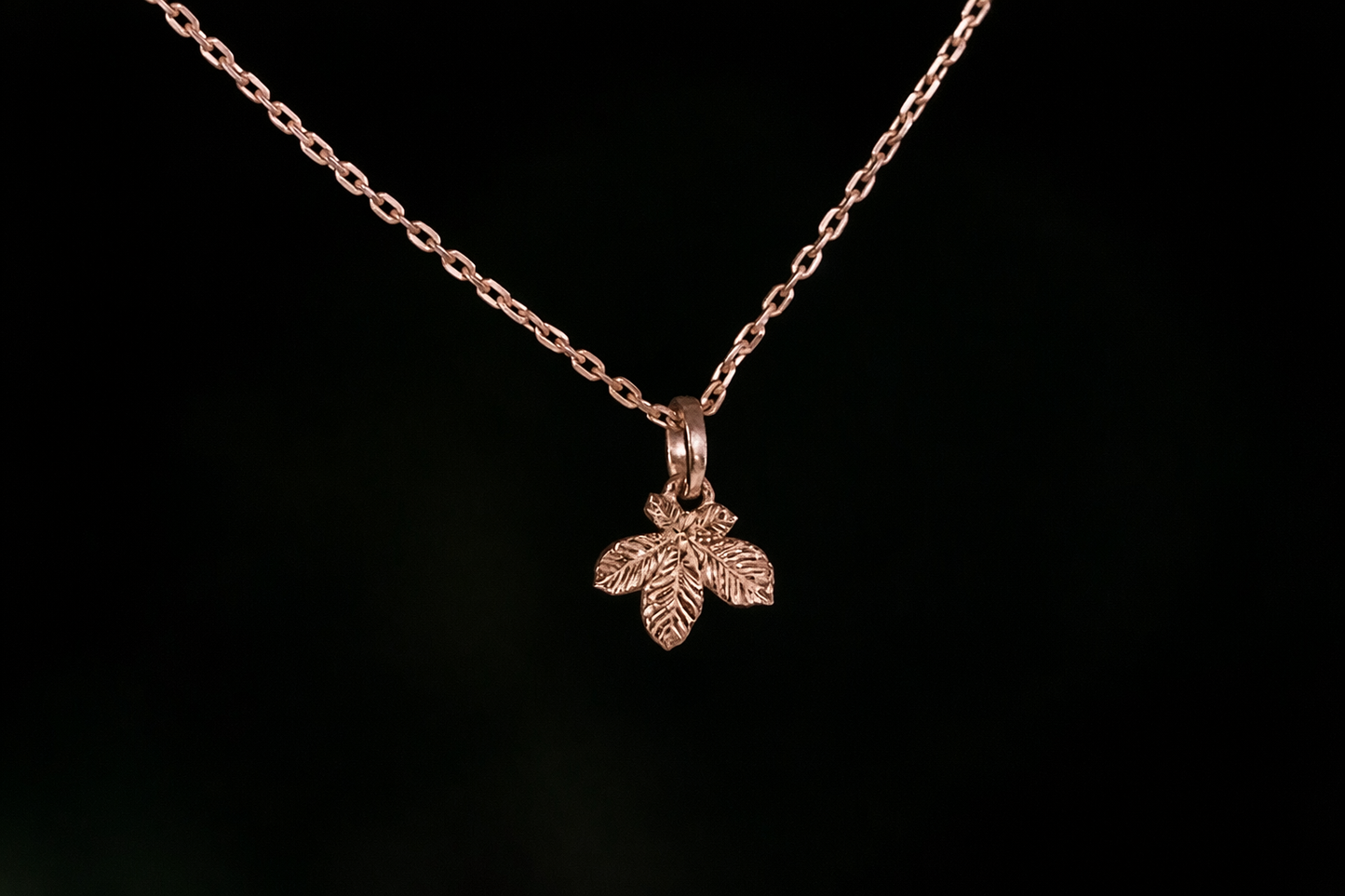 Pendant “Chestnut Leaf” (10 mm) light