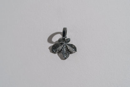 Pendant “Chestnut Leaf” (15 mm) blackened