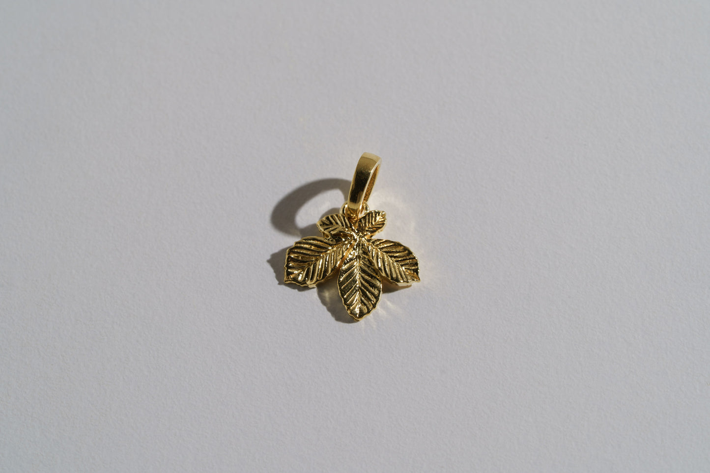 Pendant “Chestnut Leaf” (15 mm) light