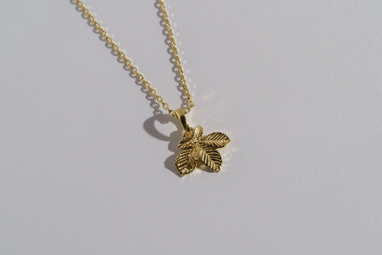Pendant “Chestnut Leaf” (15 mm) light