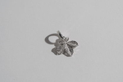 Pendant “Chestnut Leaf” (15 mm) light