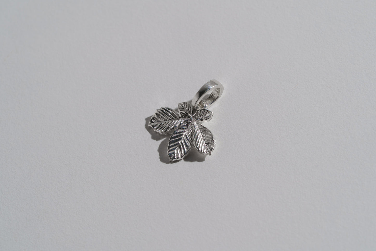 Pendant “Chestnut Leaf” (15 mm) light