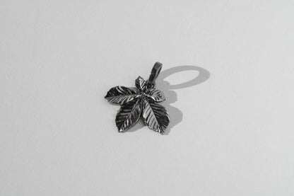 Pendant “Chestnut Leaf” (20 mm) blackened