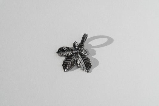 Pendant “Chestnut Leaf” (20 mm) blackened