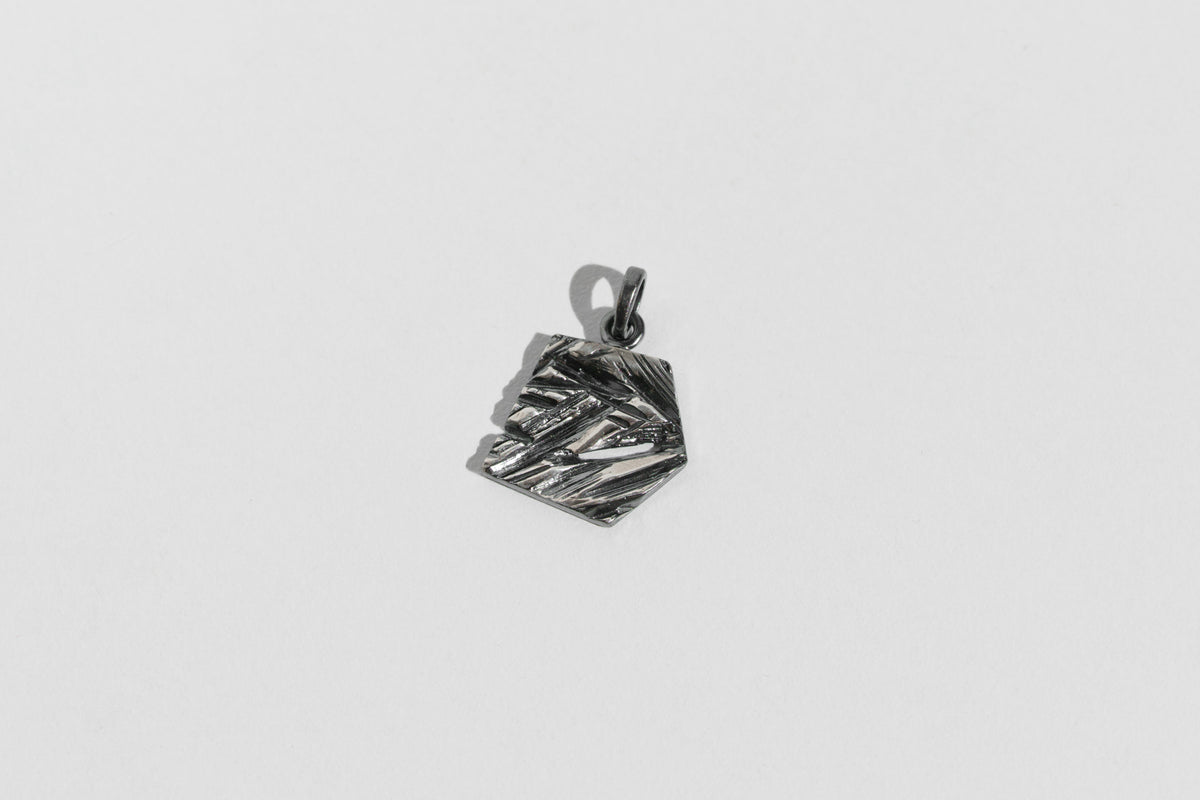 Pendant “Crushed Ice” (14×14 mm) blackened
