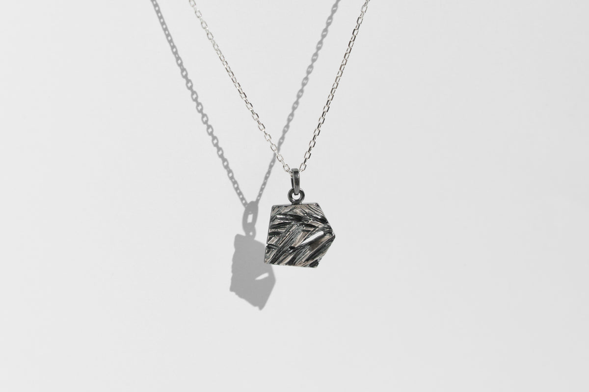 Pendant “Crushed Ice” (14×14 mm) blackened