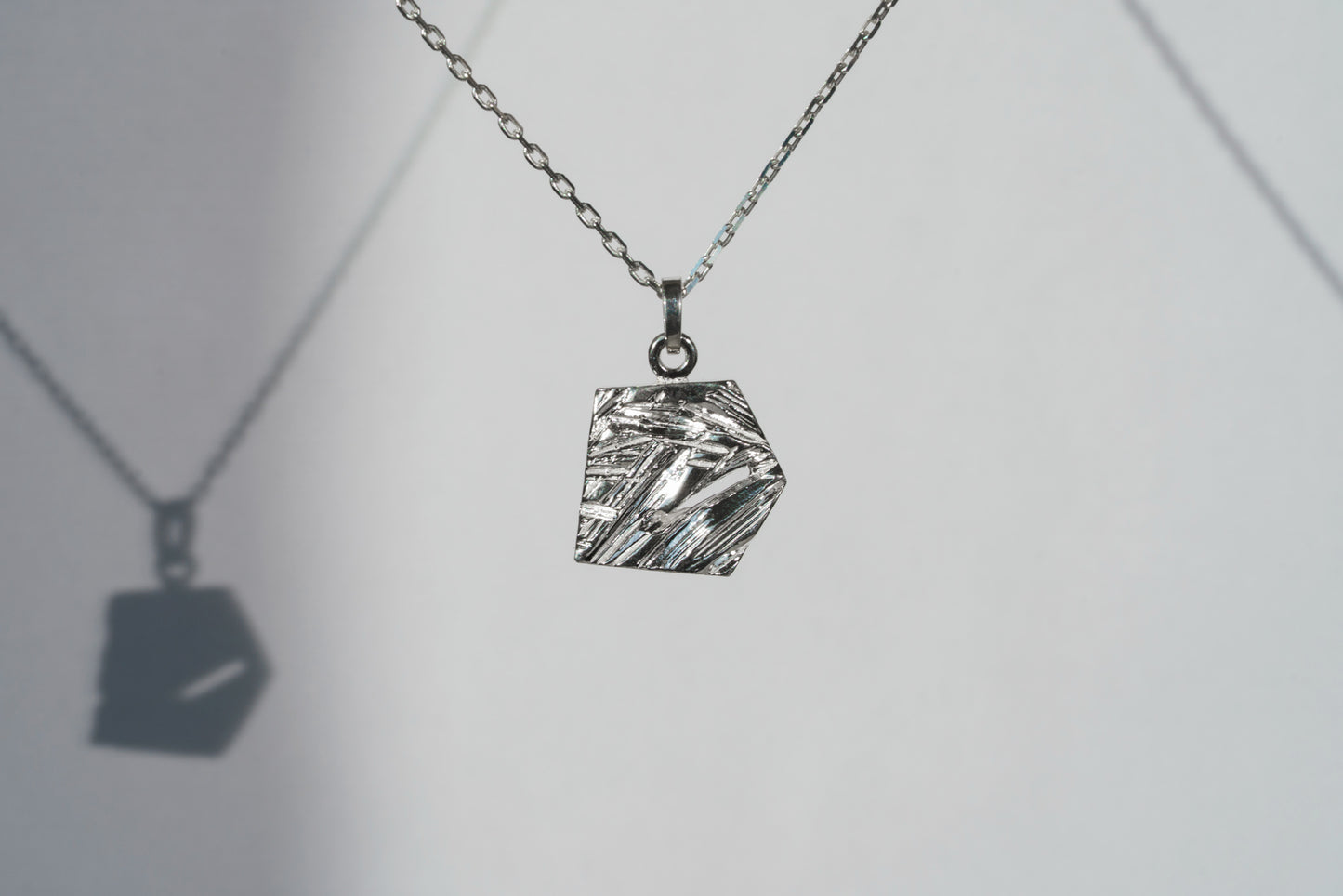 Pendant “Crushed Ice” (14×14 mm)