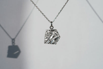 Pendant “Crushed Ice” (14×14 mm)