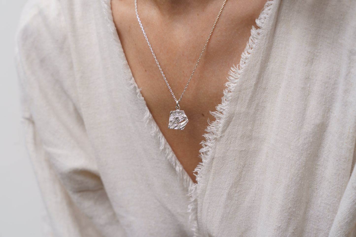 Pendant “Crushed Ice” (14×14 mm)