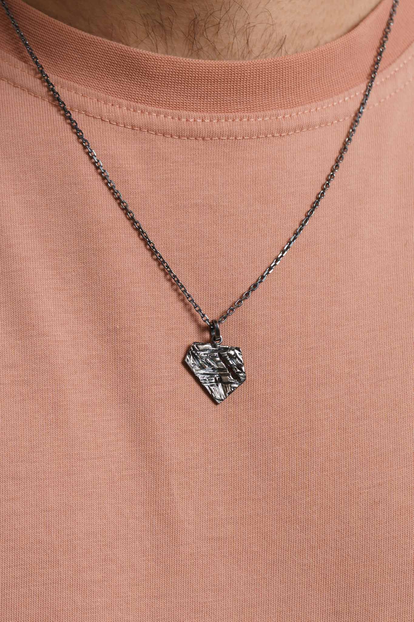 Pendant “Crushed Ice” (17×20 mm) blackened