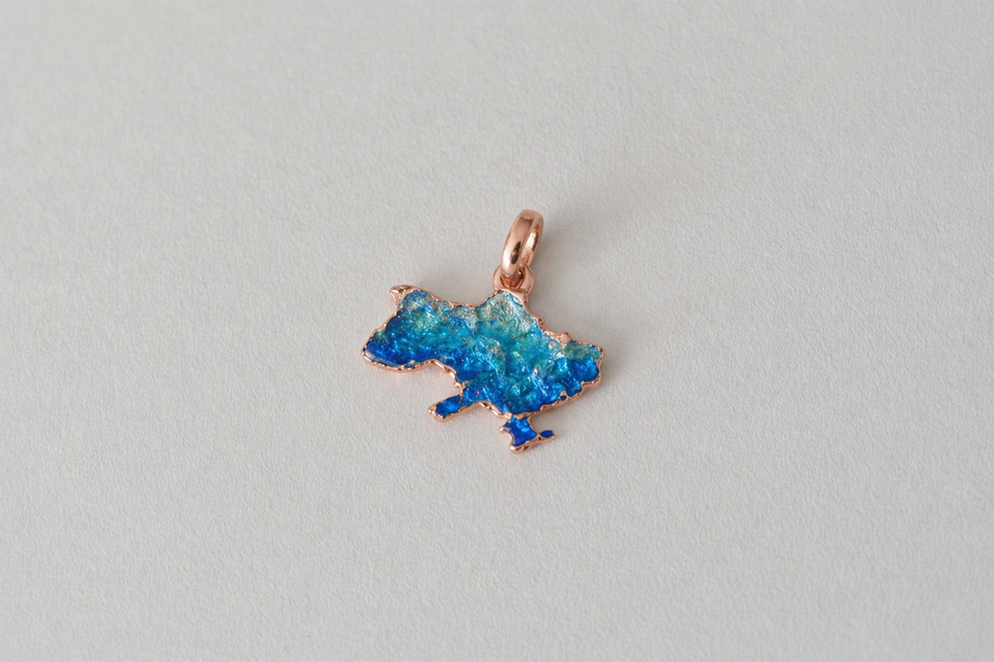 Pendant "United" textured with blue enamel