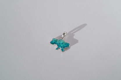 Pendant "United" textured with emerald enamel