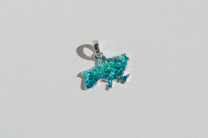Pendant "United" textured with emerald enamel