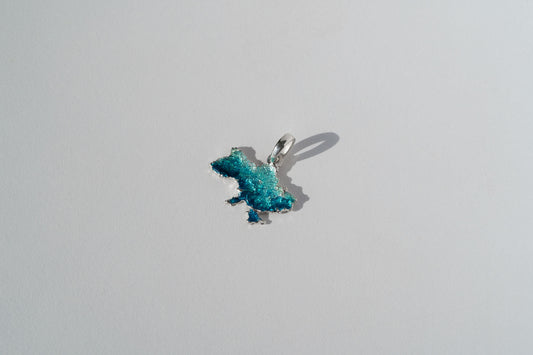 Pendant "United" textured with emerald enamel