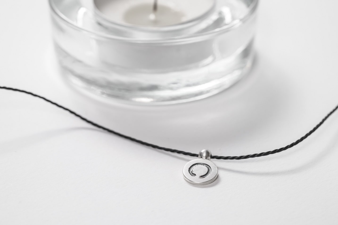 Necklace "Enso" (10 mm) on a string