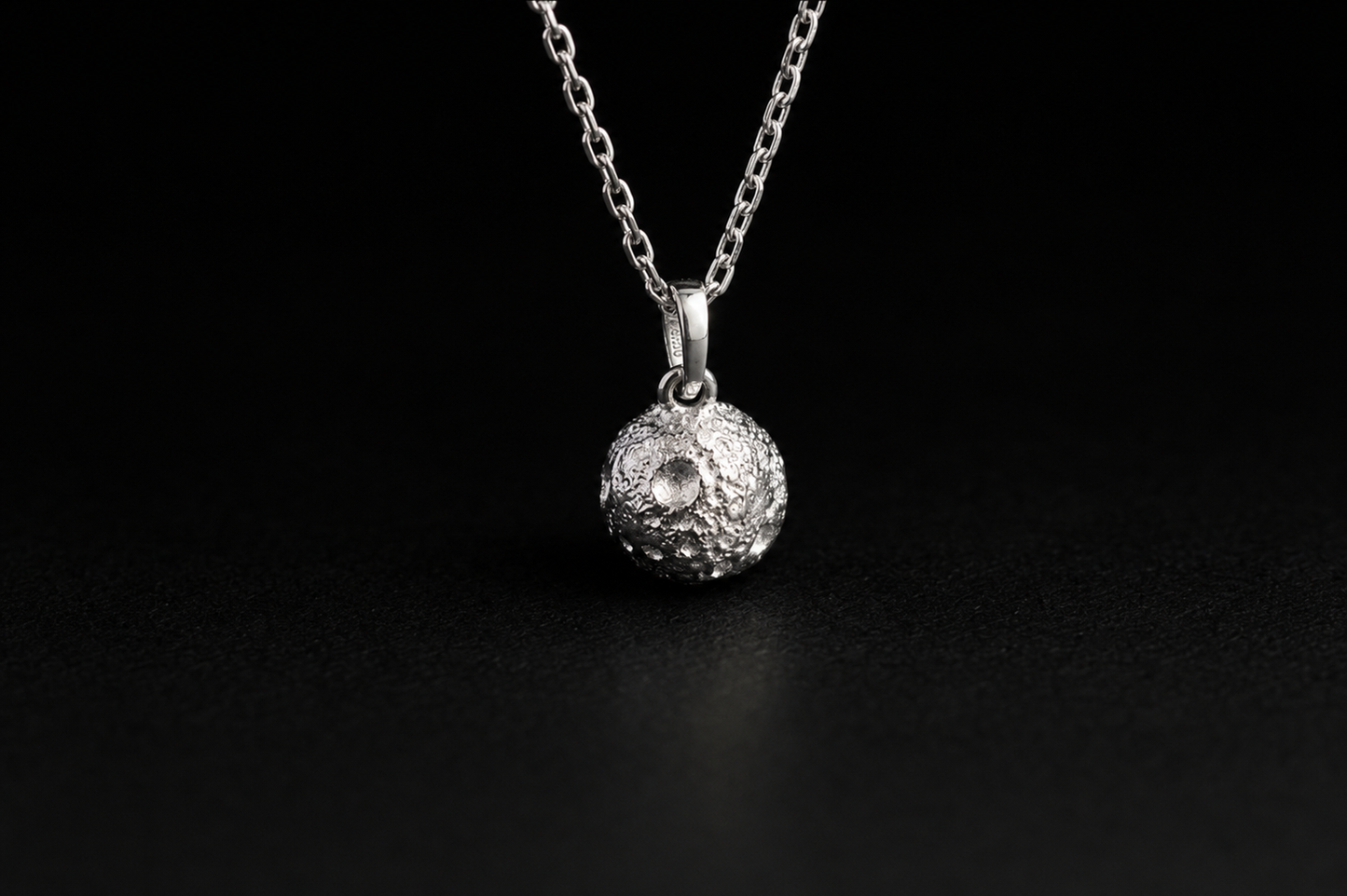 Pendant "Full moon" (9 mm)