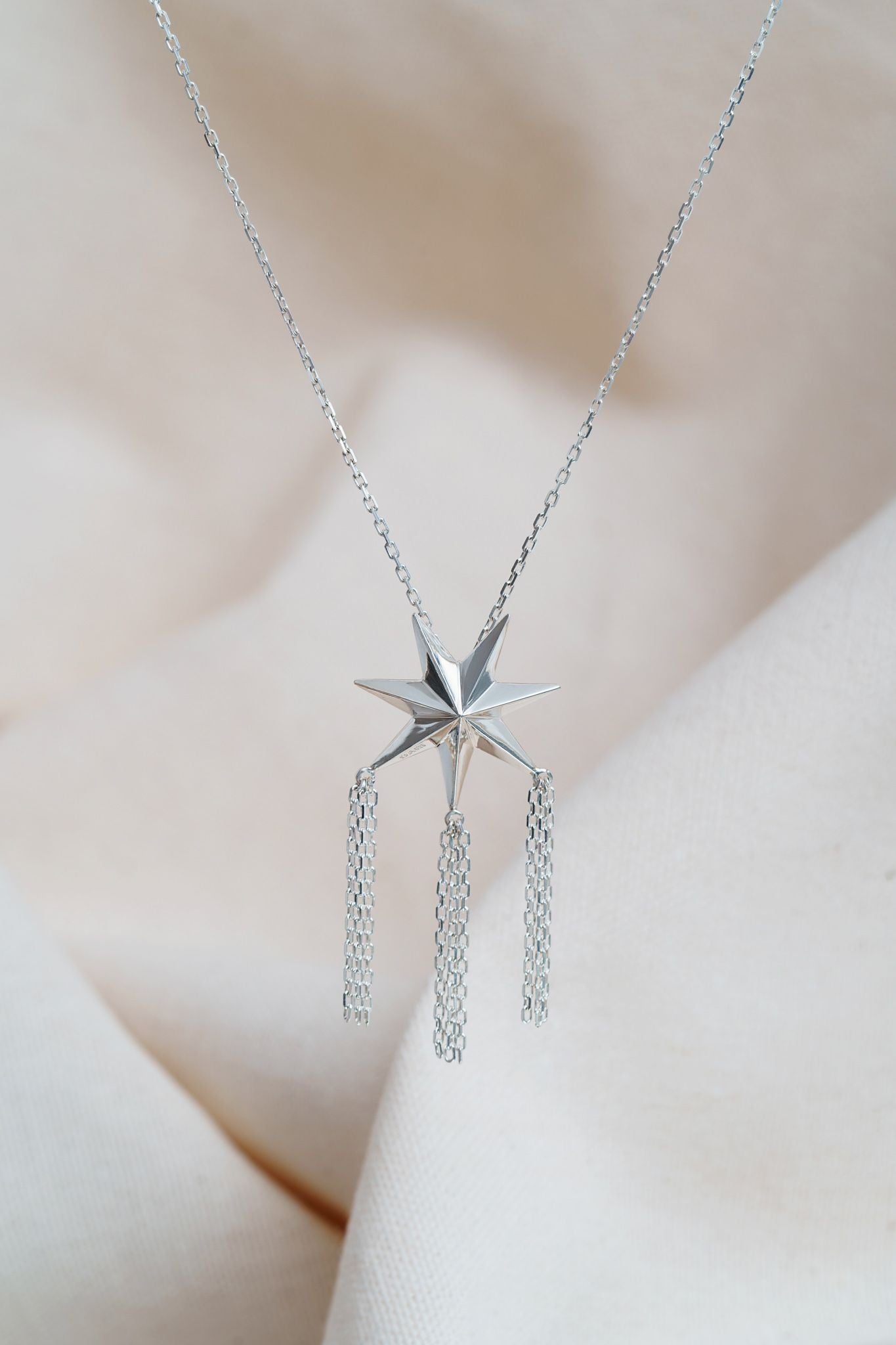 Necklace "Guiding star" with chains