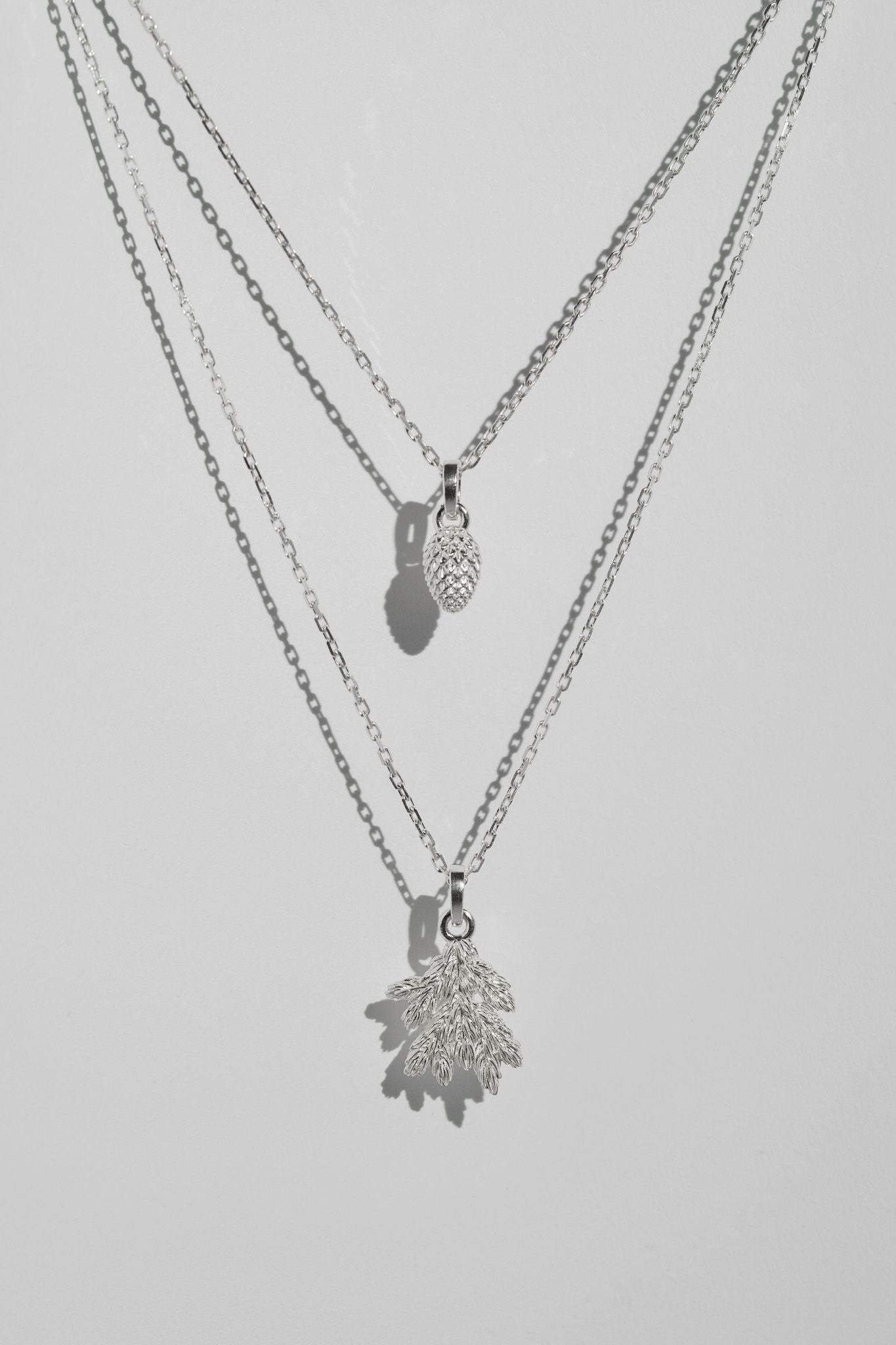 Set of pendants “Spruce branch and cone” light