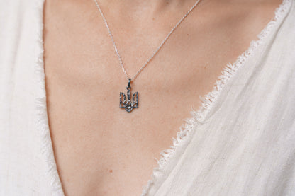 Pendant "Trident" texutured