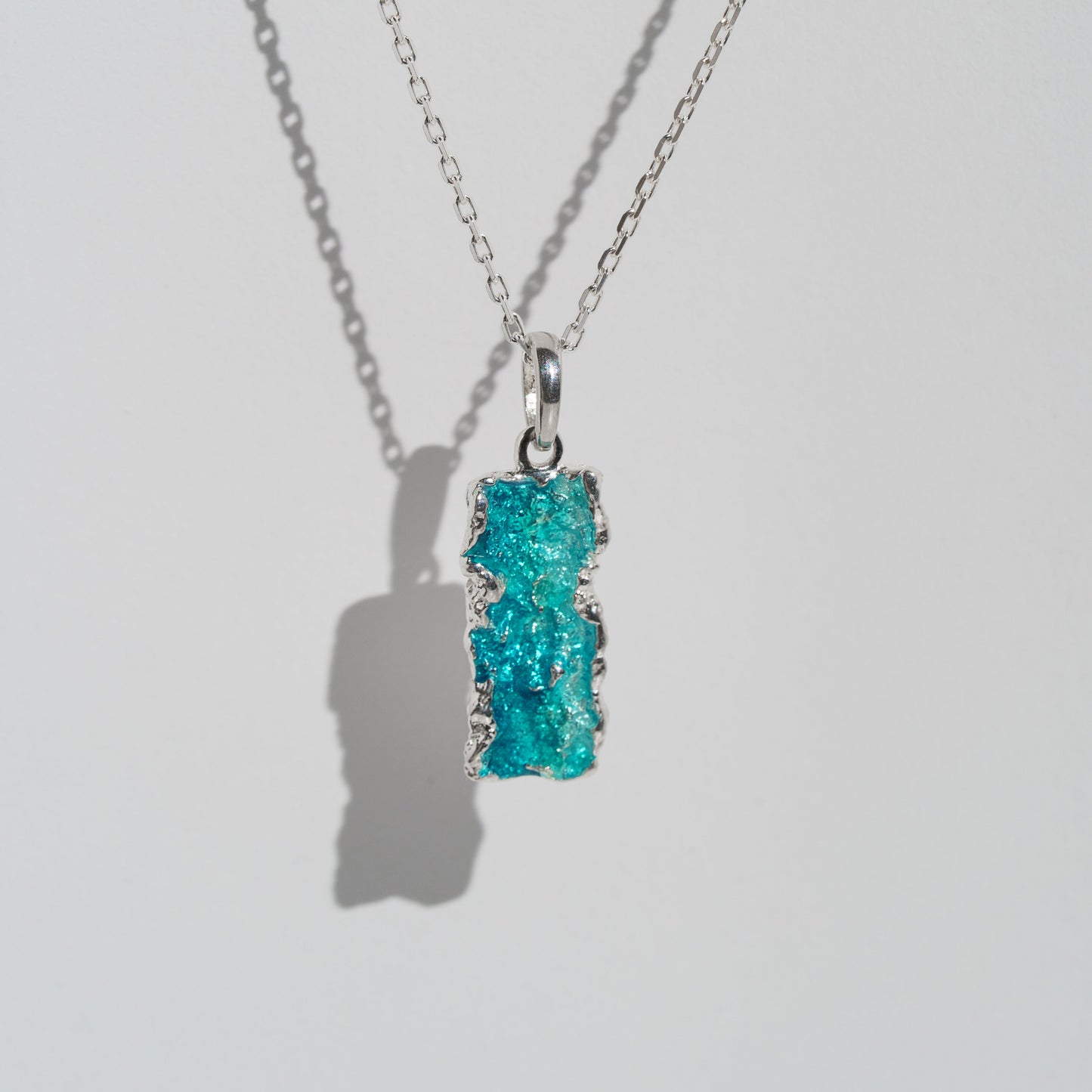 Pendant "Wave" (10x20 mm) emerald