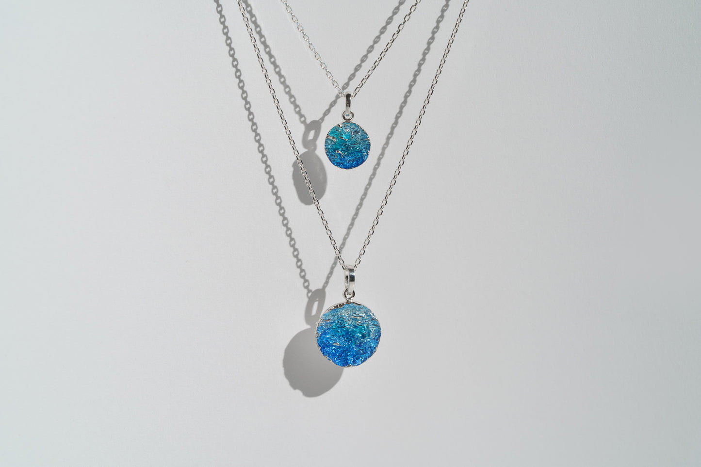 Pendant-disc "Wave" (10 mm) blue