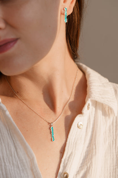 Pendant "Wave" (4x20 mm) emerald