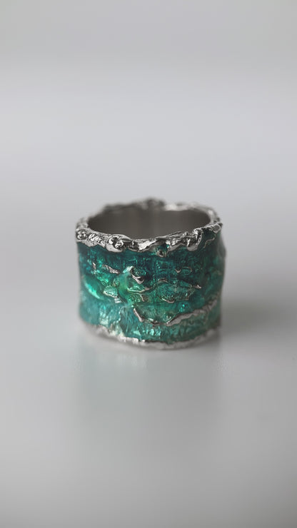 Ring "Wave" emerald (15 mm)