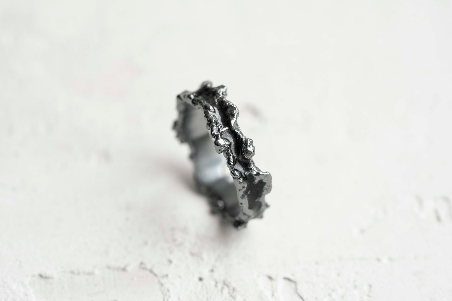 Ring "DARK MATTER" (4 mm)