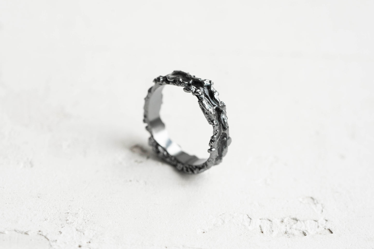 Ring "DARK MATTER" (4 mm)