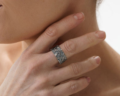 Ring "Fir tree" light (10 mm) blackened