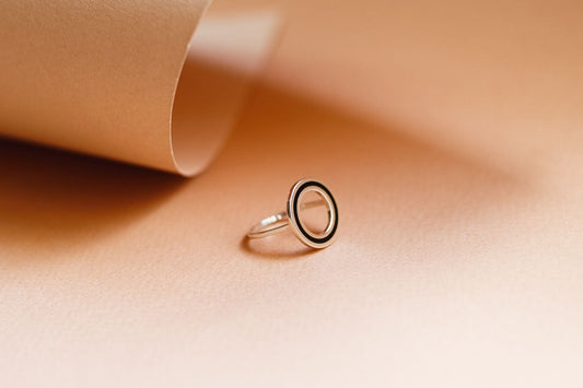 Ring "Cyclicity" with black enamel