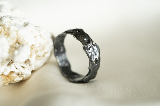 Ring "DARK ASTEROID" (6 mm)