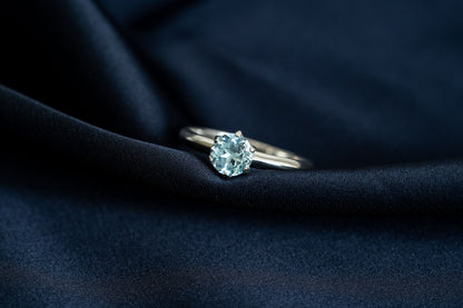 Ring "Dreams" (5 mm gemstone; model 2)